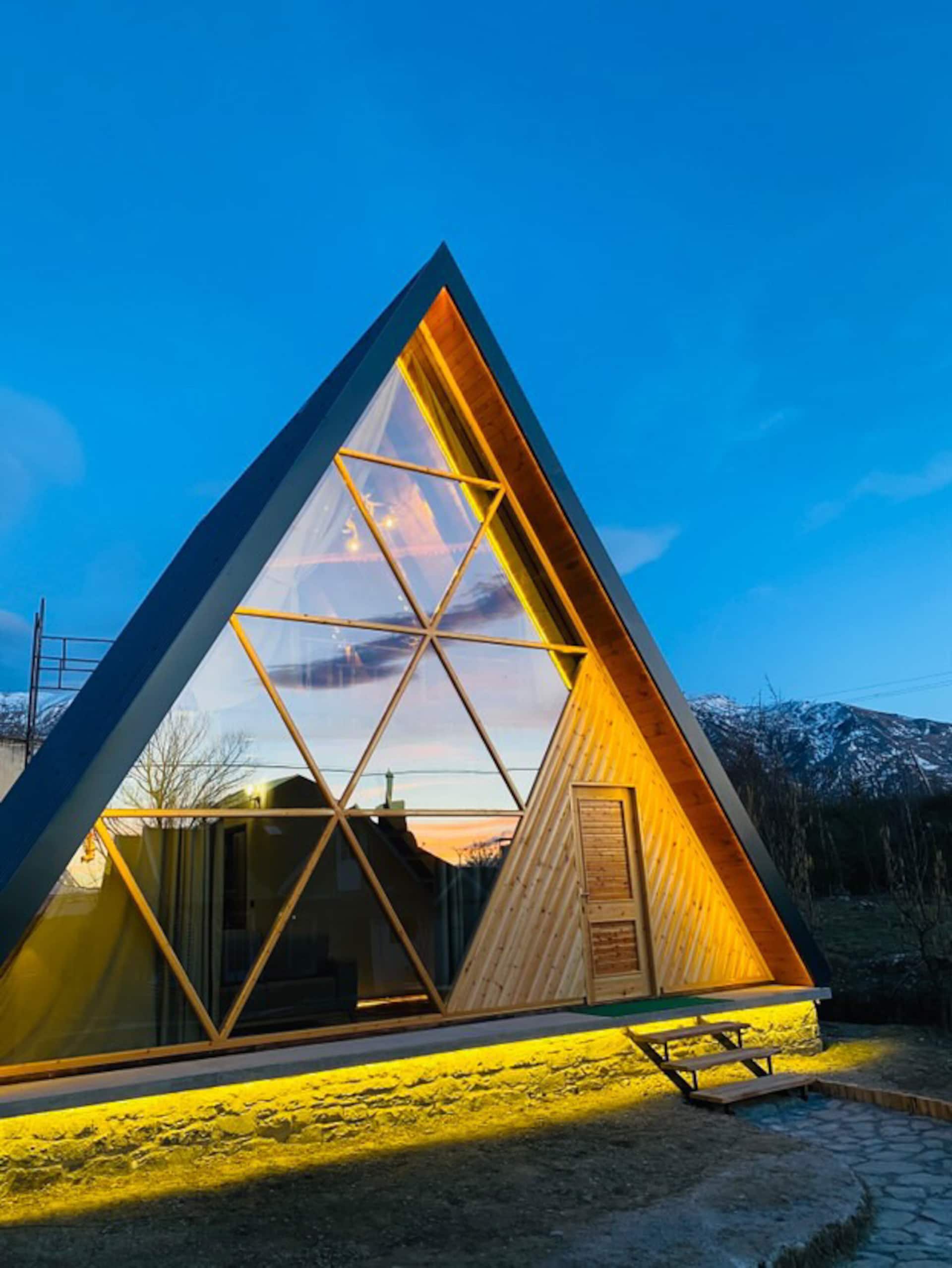 Cabane en entier · Ersekë, Albanie