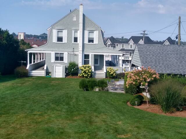 Water View 6-Bedroom Colonial Home in Newport RI gallery image 3