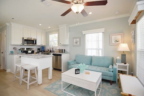 Top performing Airbnb: Coastal Tiny Home • Resort Pool • Near Beaches in Iona