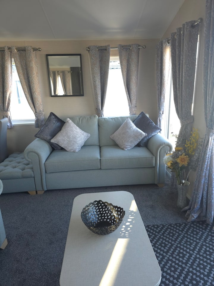 Exclusive Gold 3 Bed Luxury Caravan - East Lothian