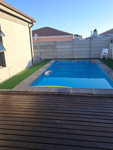 Spacious Home-Quiet area, Kuils river, Cape Town.