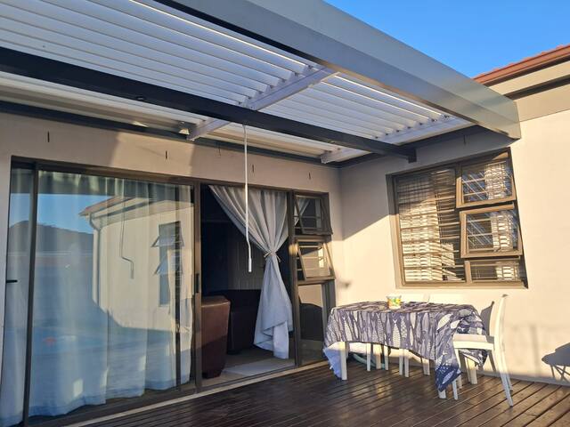 Spacious Home-Quiet area, Kuils river, Cape Town. gallery image 3