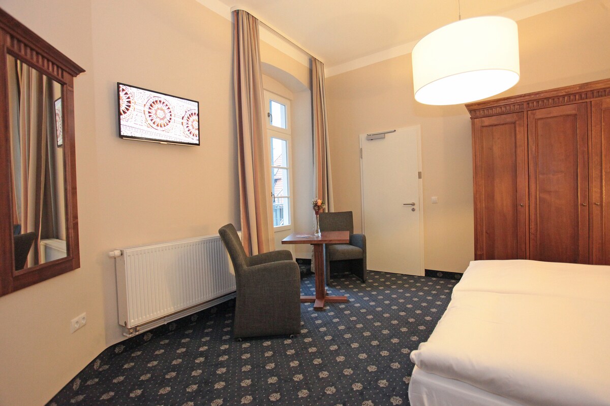 Popular Airbnb listing: Old Consulate - Deluxe 2-room apartment in Stralsund
