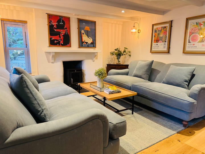 Charming Seaside Cottage With Beautiful Gardens - Sennen Cove