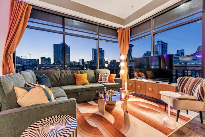 Retro Chic | Steps to Broadway | P00L