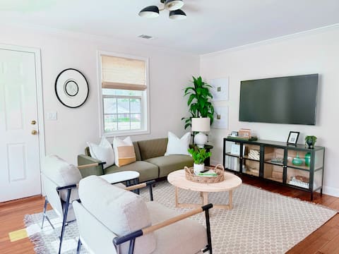 Successful Airbnb property: Serendipity in the Circle! 2BR home in Park Circle in North Charleston