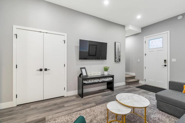 Modern Nest - Saanich