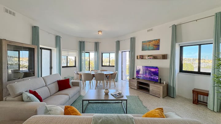 Modern & Spacious 3BD Stay - Close to Valletta
