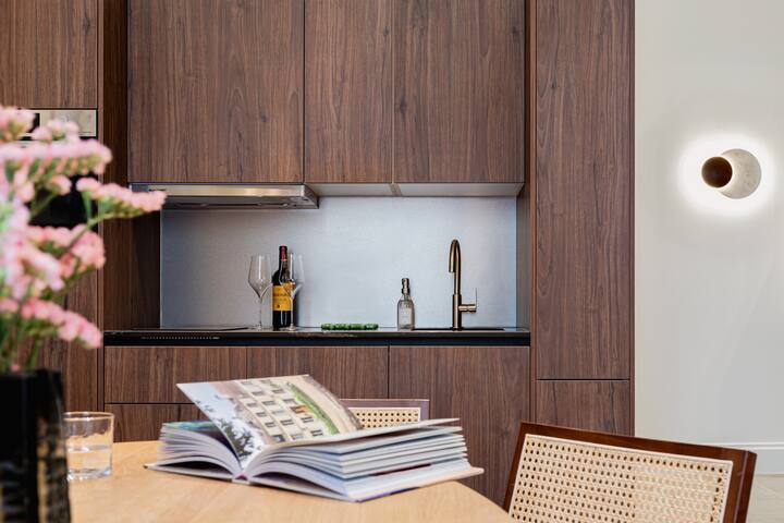 La Suite – Constantine I – 2 bedrooms w/ AC gallery image 2