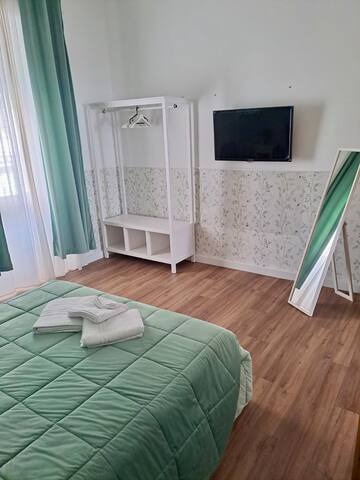 Giuliana Vatican Luxury Home gallery image 5