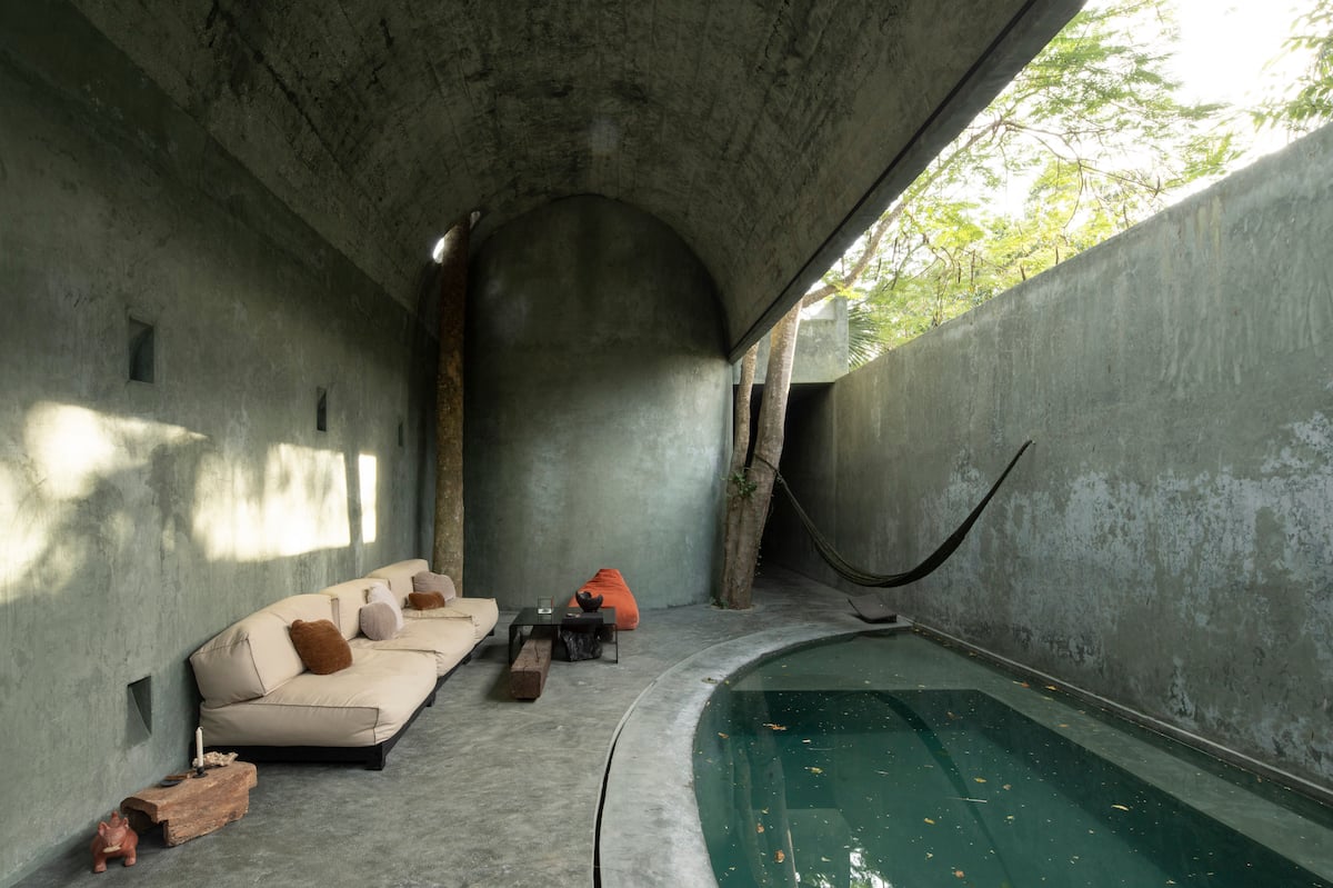 Casa Gruta — architecture-award home in Valladolid