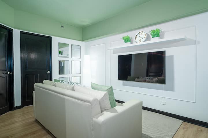 Villa Verde | 2br Family Staycation Washer Balcony - Manila