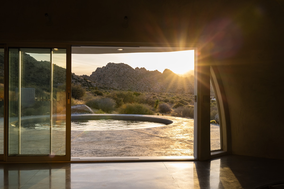 ハタドーム - プールとスパを備えたモノリシックドーム - 借り