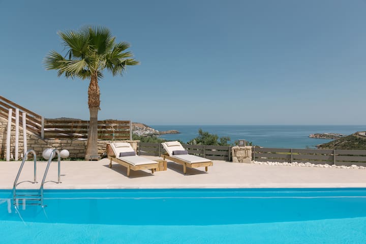 Coastal Villa, Sea View Near Beach & all amenities gallery image 2