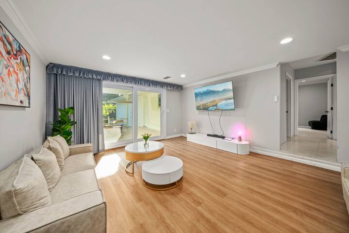 Relax & Unwind with Private Pool gallery image 3