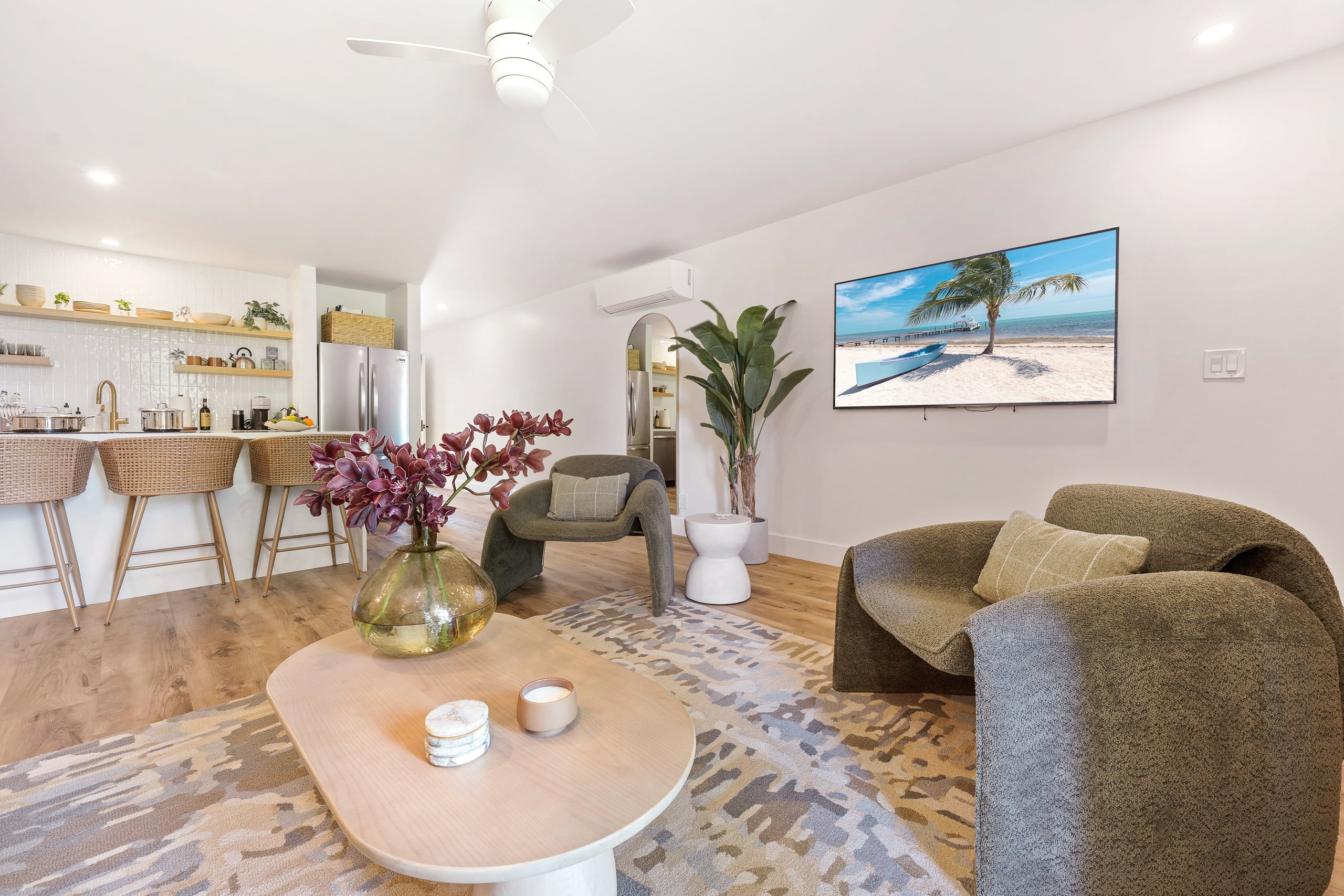 Luxury One BR NEW Remodel! TA-104-613-6320-01 - Image 3