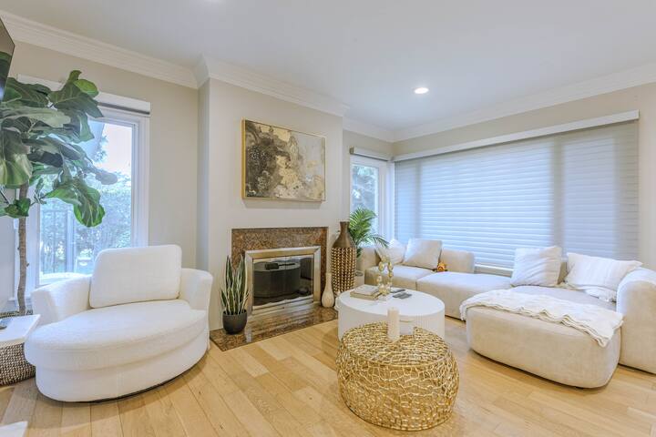 House with Pool – Perfect for Families or Groups! gallery image 4