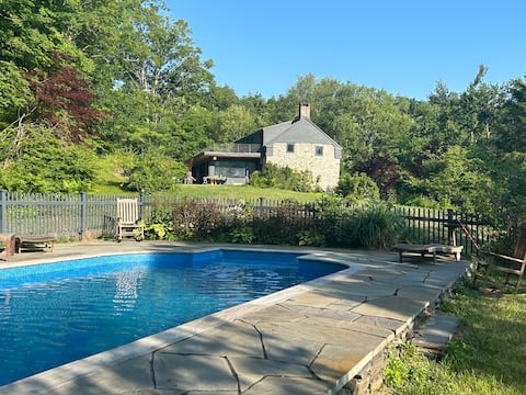 Stonemason | Catskill Retreat Near Kingston Pool
