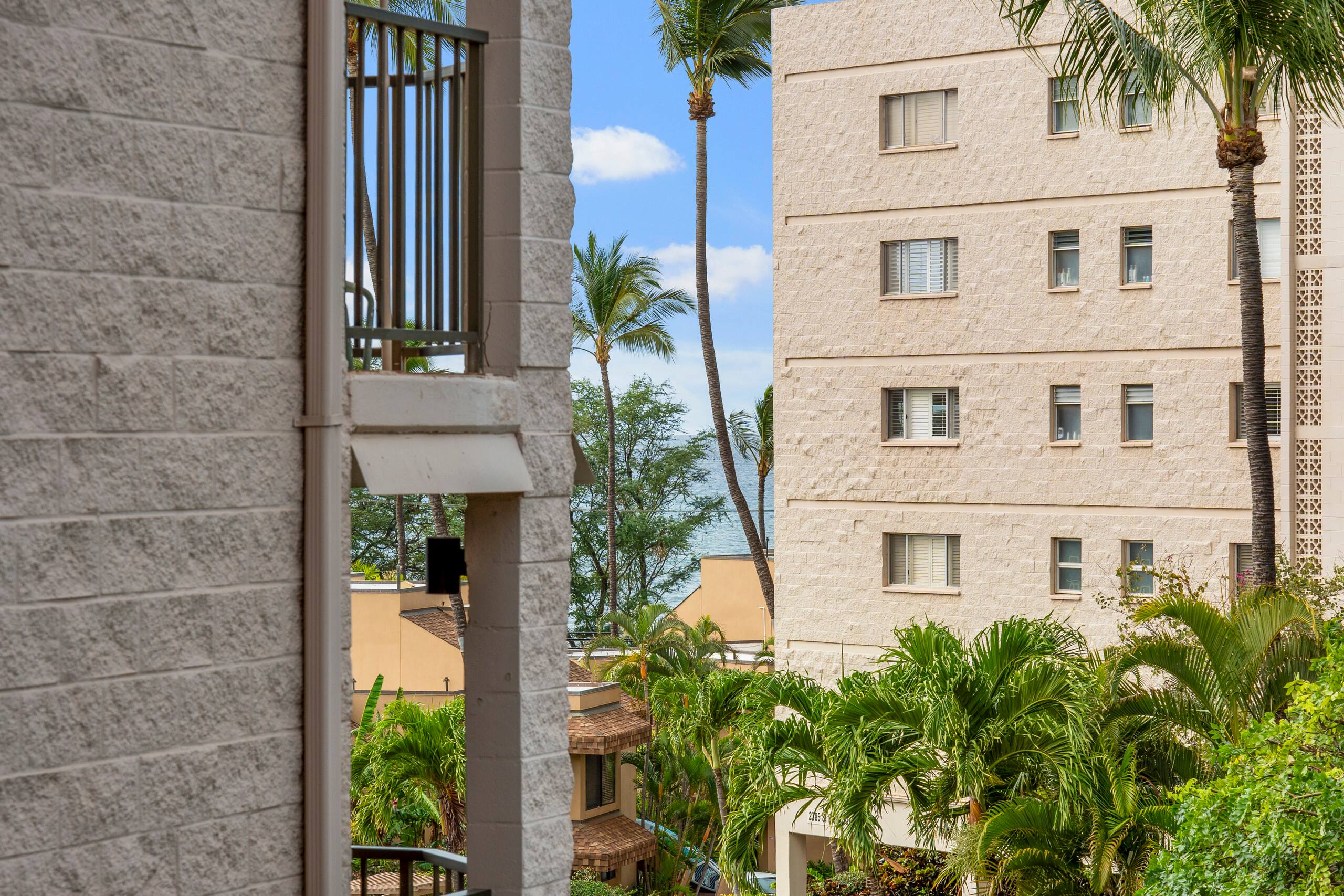 Condo in Kihei · ★4.97 · 1 bedroom · 3 beds · 1 bath - Image 12