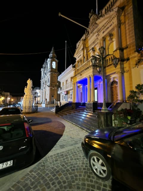 Ancient House 3 min away from Airport TAL-PINU