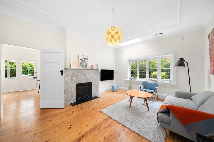 Family-friendly Renovated Home W/backyard - North Sydney