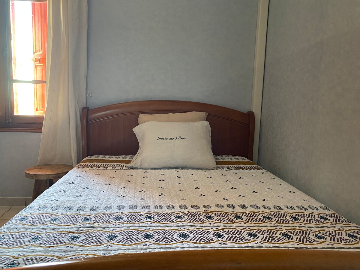 საძინებელი 1