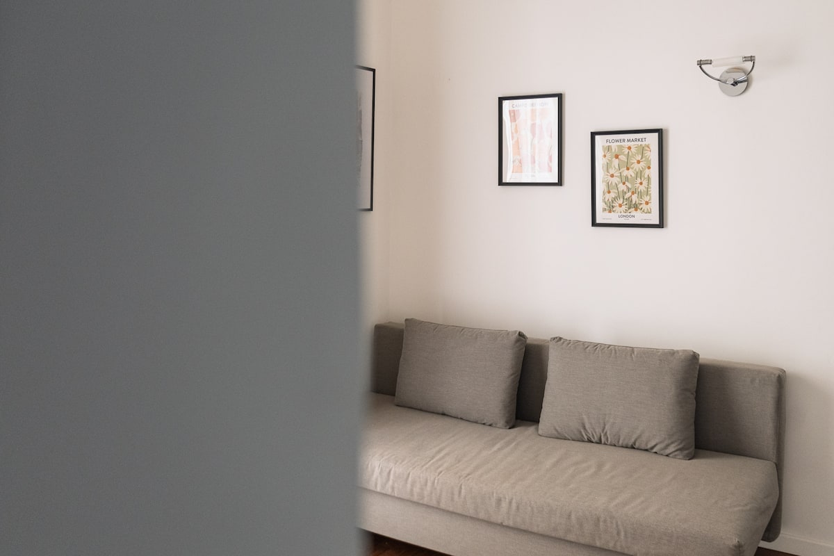 Margherita House - Rifugio chic vicino al Colosseo — Salotto 3 | Casa vacanze LovedHomes a Roma