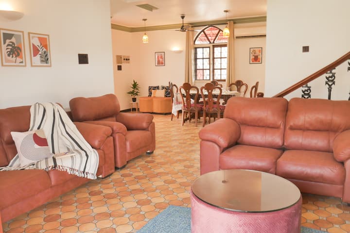 Artistic 3bhk Farm Villa | Field Views | Caretaker - Goa