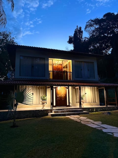 Costa Dourado House 8 suites beach 6x no interest
