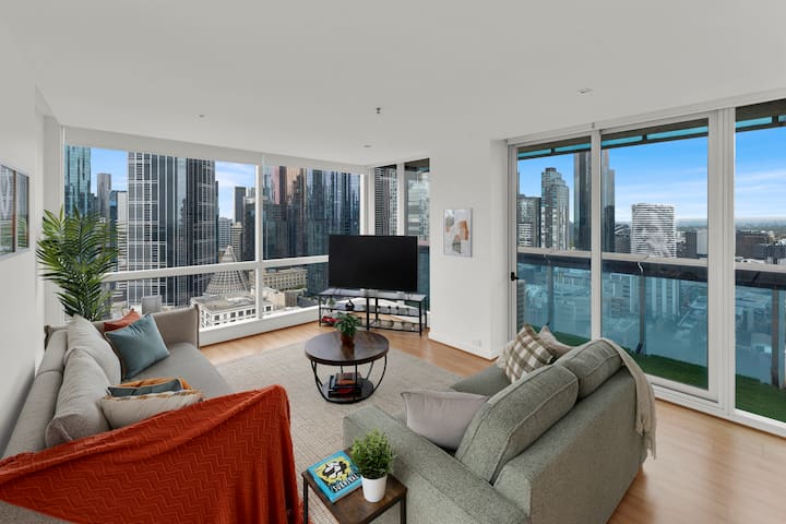 Breath-taking, 270 degree views of the city