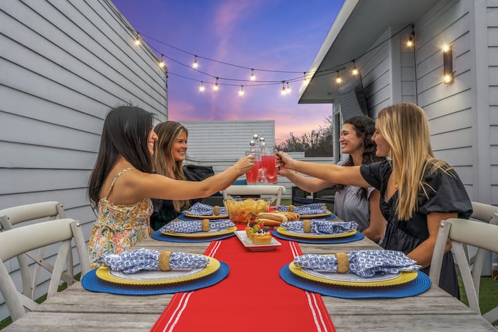 Nashville Retreat | Sleeps 12 + Rooftop Views