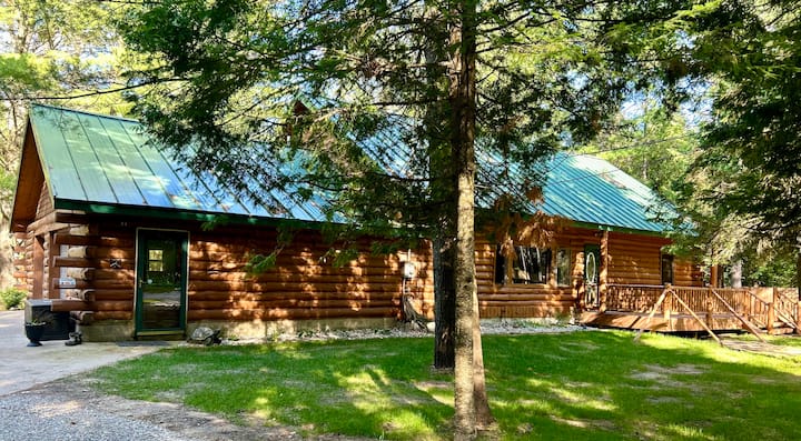 River House on the Ausable
Kayaks/Canoe/RV Hookup
