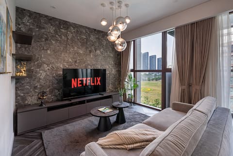 The Galleria | River View| Bathtub w/ Pool & Gym