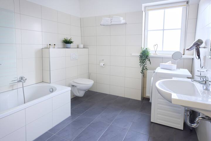 IDEE Living GmbH managed Airbnb listing 2