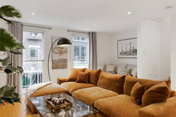 The Riverbank Hideaway gallery image 2