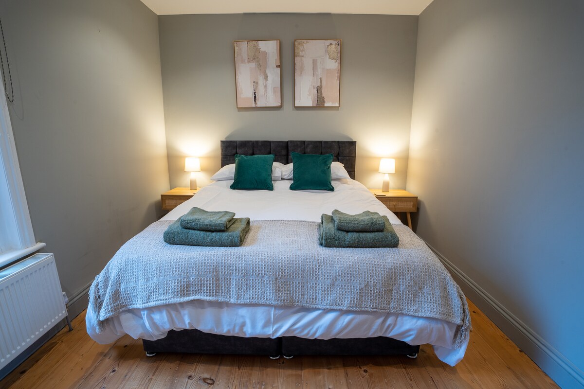 Kingsize bedden kunnen op aanvraag worden ingericht als twee eenpersoonsbedden 