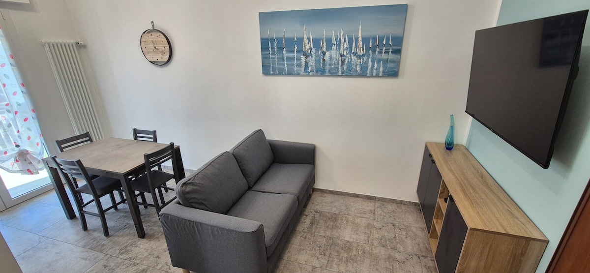 Annuncio Airbnb popolare: Cozy apartment, Wi-Fi and parking a Diano Marina