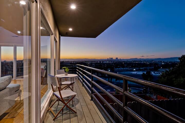 3Bd with Amazing City Views! gallery image 2