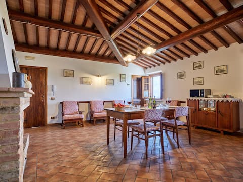Top Airbnb: Pink like the sunset sky a Asciano