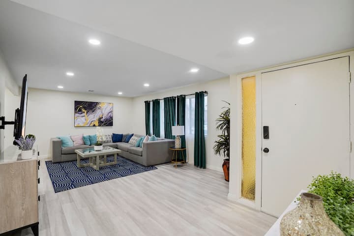 Spacious 3br Home Near Disneyland/central Oc - Seal Beach, CA