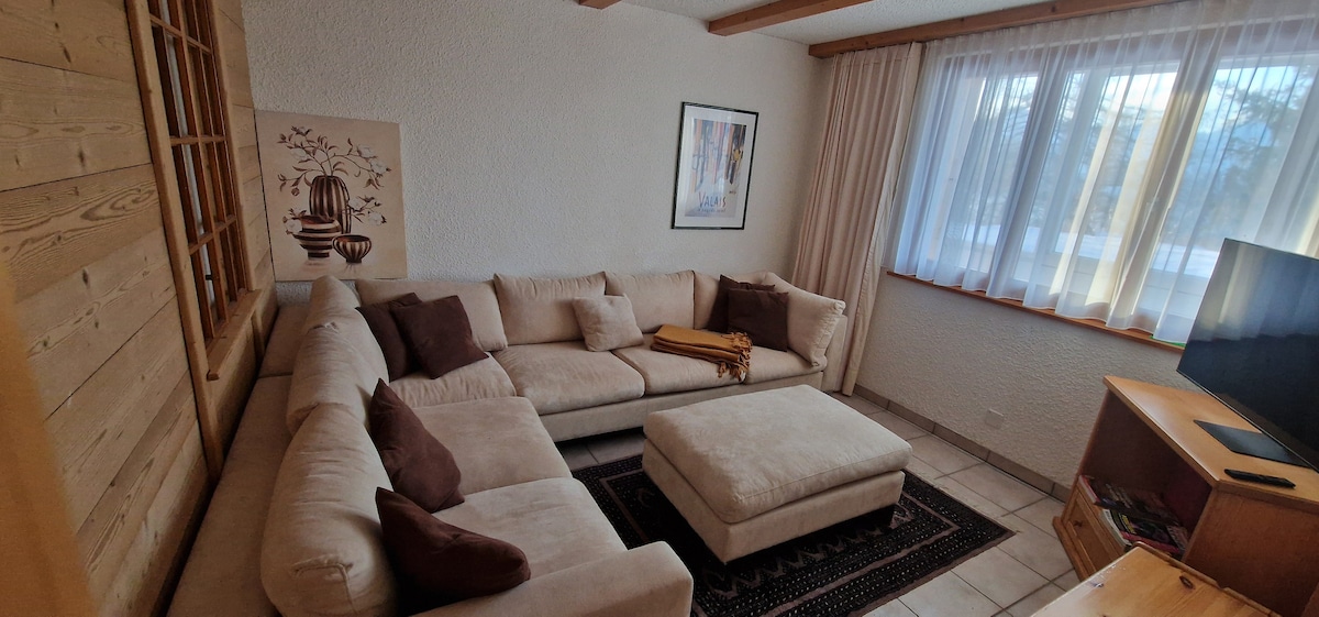 Top Airbnb: Haute-Nendaz Rez chalet panoramic garden view in Nendaz