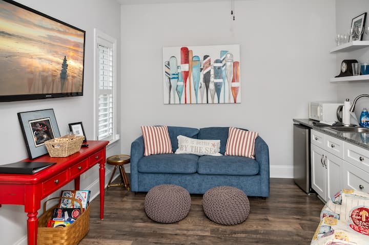 Paradox Place Guest Suite - Oak Island, NC