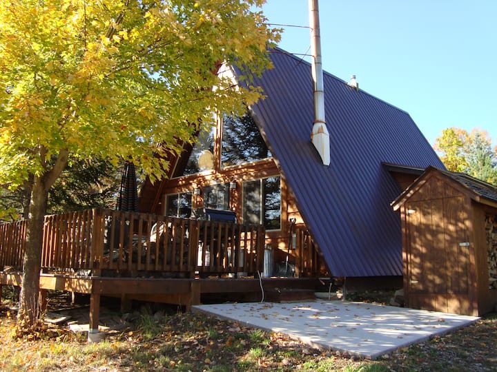 Hot Tub • Fireplace • Dog Friendly •Big Powderhorn