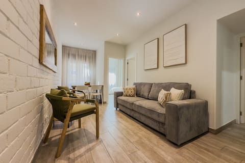 Sleek & Stylish 3-Bedroom Apartment