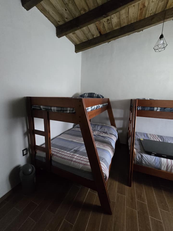 Dhomë gjumi 2