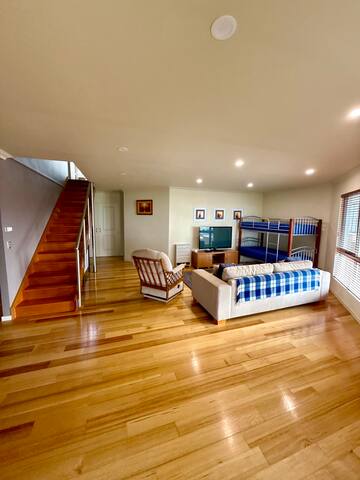 Lichen Villa Bay of Fires gallery image 4