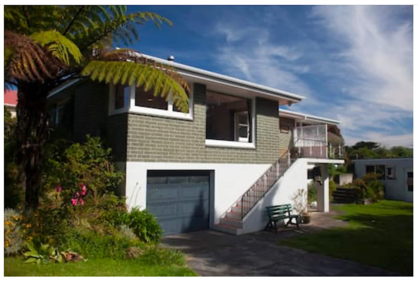 Cosy Family Home Near The Beach. 1