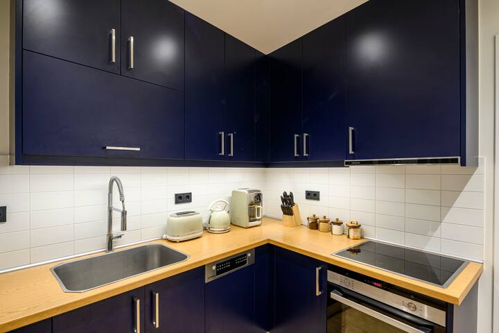 Plaka Premier Stay – Steps from Acropolis gallery image 4