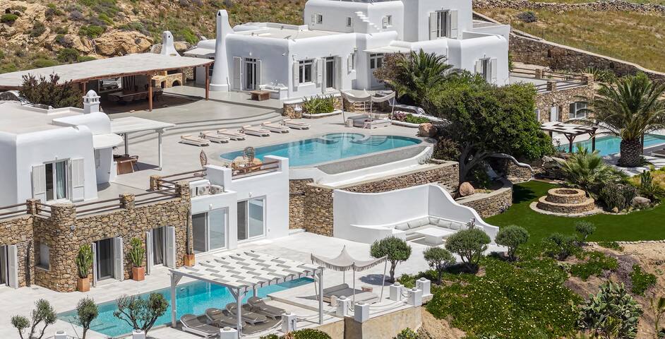 Lia Villas Mykonos Estate gallery image 3