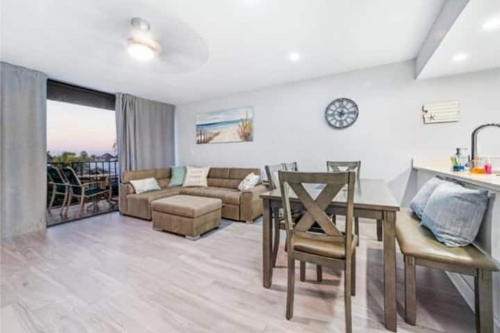 Beach Side Coral Beach Condo Freeport Gb - Freeport
